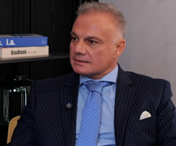 Περισσότερο από μια «Ασφάλεια»: Τι Μας Μαθαίνουν τα Κατοικίδιά μας